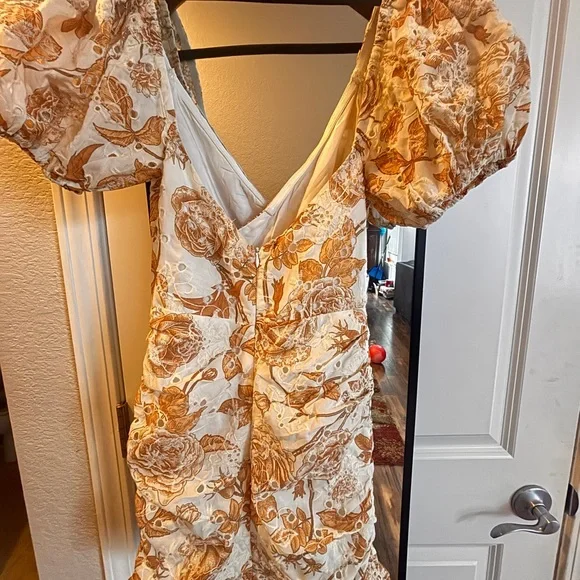 NWT Hello Molly Floral Mini Dress Puff Sleeve Backless XS - Picture 7 of 7